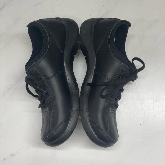 Dansko Black Leather Water-Resistant Lace Up Sneakers Size 36 - Picture 2 of 7